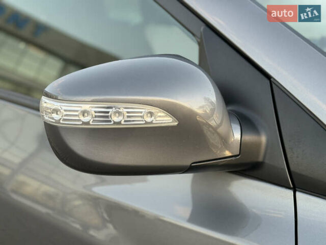 Сірий Хендай іх35, об'ємом двигуна 2 л та пробігом 262 тис. км за 13400 $, фото 10 на Automoto.ua