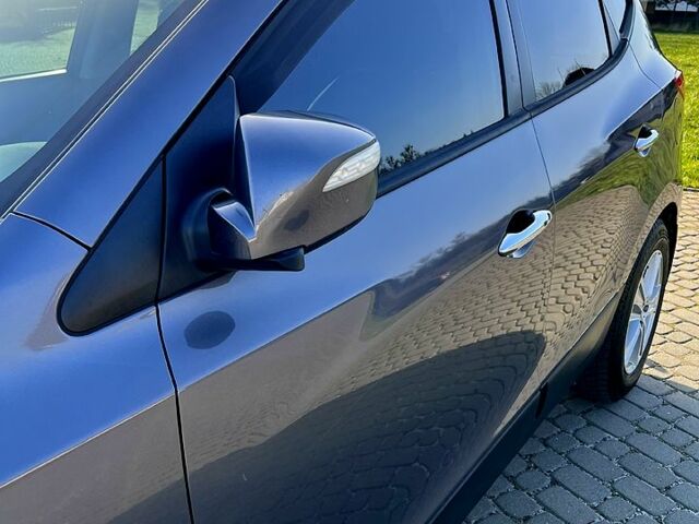 Сірий Хендай іх35, об'ємом двигуна 2.4 л та пробігом 220 тис. км за 11950 $, фото 7 на Automoto.ua