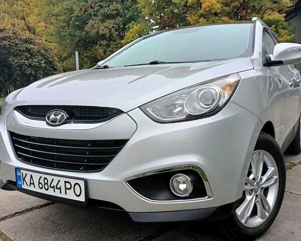 Серый Хендай их35, объемом двигателя 2 л и пробегом 230 тыс. км за 11500 $, фото 15 на Automoto.ua