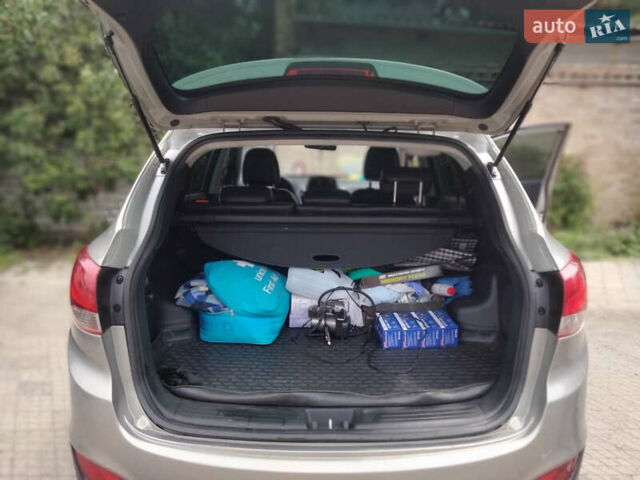 Хендай их35 2011 в Киеве на Automoto.ua Серый Хендай их35, объемом двигателя 2 л и пробегом 227 тыс. км за 12500 $, фото 8 на Automoto.ua