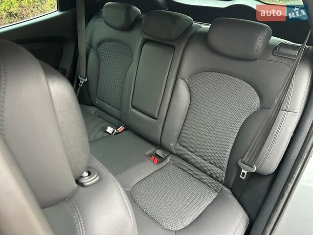 Серый Хендай их35, объемом двигателя 2 л и пробегом 107 тыс. км за 15900 $, фото 35 на Automoto.ua