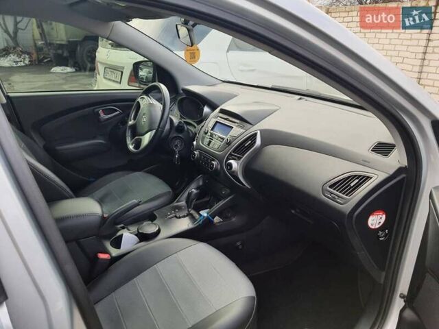 Хендай их35 2011 в Одессе на Automoto.ua Серый Хендай их35, объемом двигателя 2 л и пробегом 130 тыс. км за 12000 $, фото 3 на Automoto.ua