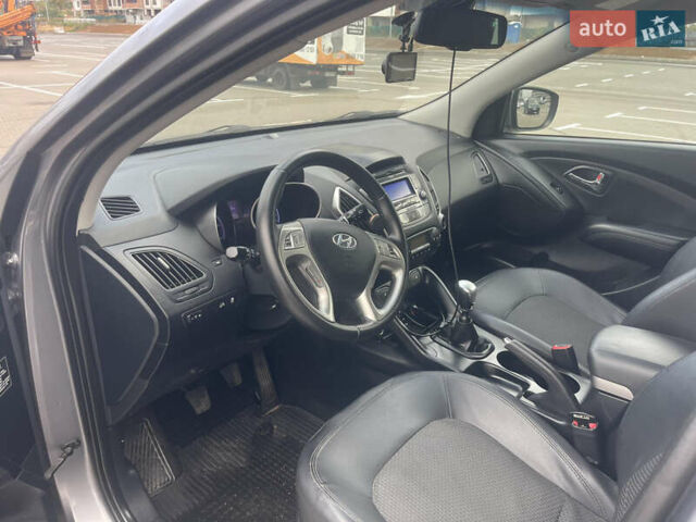 Хендай их35 2011 в Киеве на Automoto.ua Серый Хендай их35, объемом двигателя 1.69 л и пробегом 200 тыс. км за 11100 $, фото 2 на Automoto.ua
