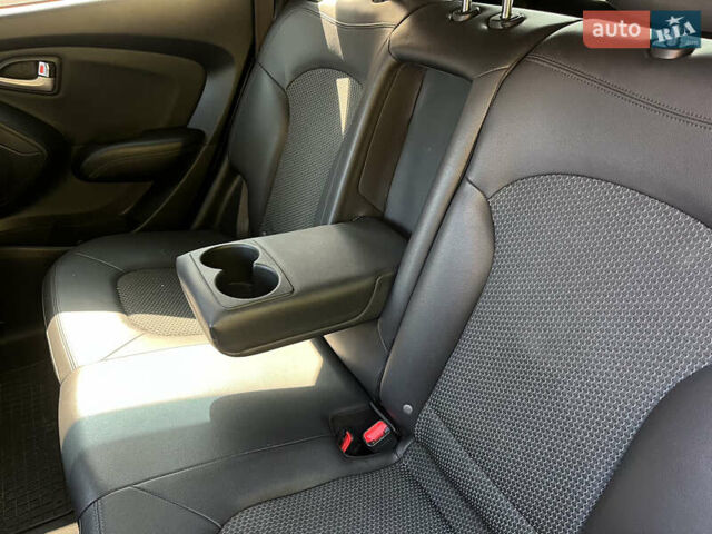 Сірий Хендай іх35, об'ємом двигуна 2 л та пробігом 307 тис. км за 11000 $, фото 19 на Automoto.ua