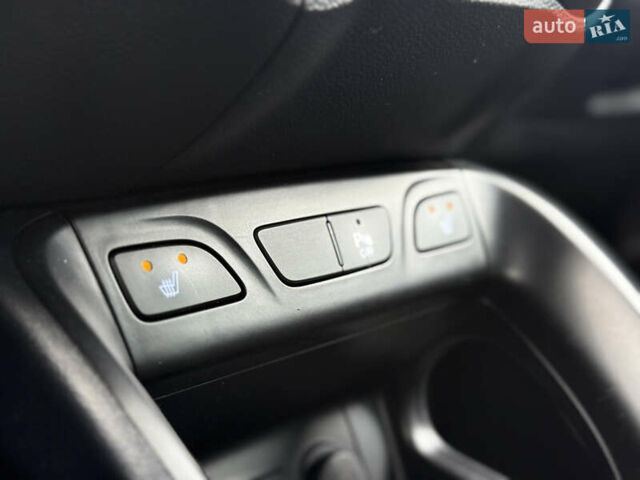 Сірий Хендай іх35, об'ємом двигуна 1.7 л та пробігом 235 тис. км за 11499 $, фото 33 на Automoto.ua