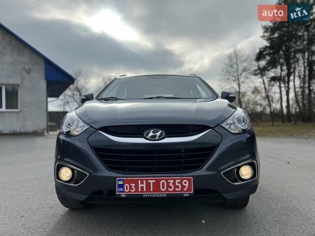 Серый Хендай их35, объемом двигателя 2 л и пробегом 200 тыс. км за 12900 $, фото 35 на Automoto.ua