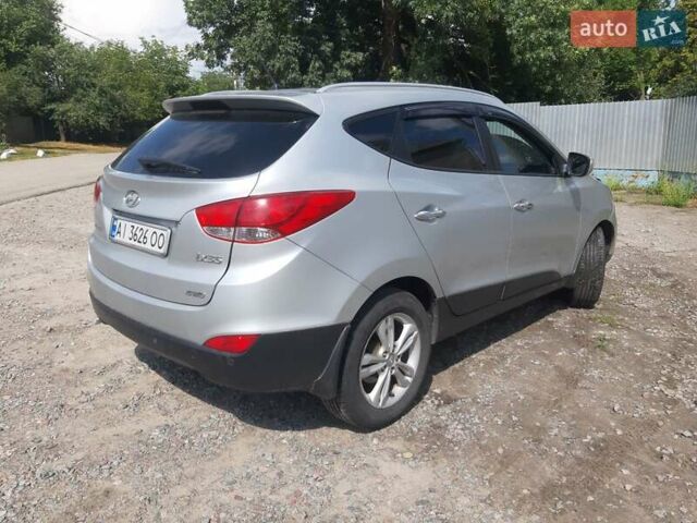 Серый Хендай их35, объемом двигателя 2 л и пробегом 442 тыс. км за 9250 $, фото 6 на Automoto.ua