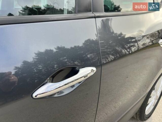 Серый Хендай их35, объемом двигателя 2 л и пробегом 200 тыс. км за 12900 $, фото 37 на Automoto.ua