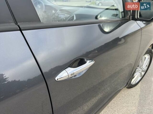 Серый Хендай их35, объемом двигателя 2 л и пробегом 200 тыс. км за 12900 $, фото 43 на Automoto.ua