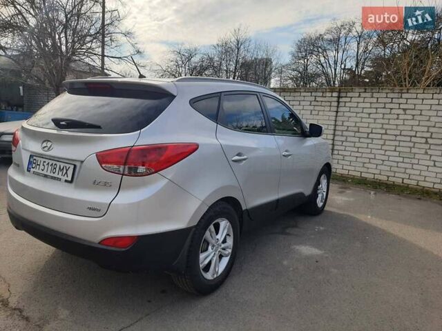 Хендай их35 2011 в Одессе на Automoto.ua Серый Хендай их35, объемом двигателя 2 л и пробегом 130 тыс. км за 12000 $, фото 13 на Automoto.ua