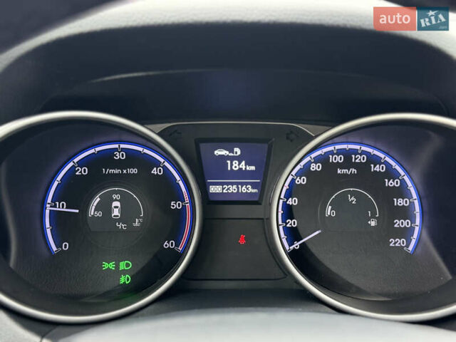 Сірий Хендай іх35, об'ємом двигуна 1.7 л та пробігом 235 тис. км за 11499 $, фото 37 на Automoto.ua