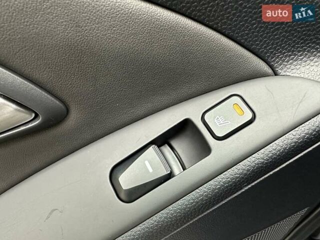 Серый Хендай их35, объемом двигателя 2 л и пробегом 107 тыс. км за 15900 $, фото 36 на Automoto.ua