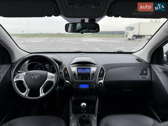 Сірий Хендай іх35, об'ємом двигуна 1.7 л та пробігом 235 тис. км за 11499 $, фото 29 на Automoto.ua