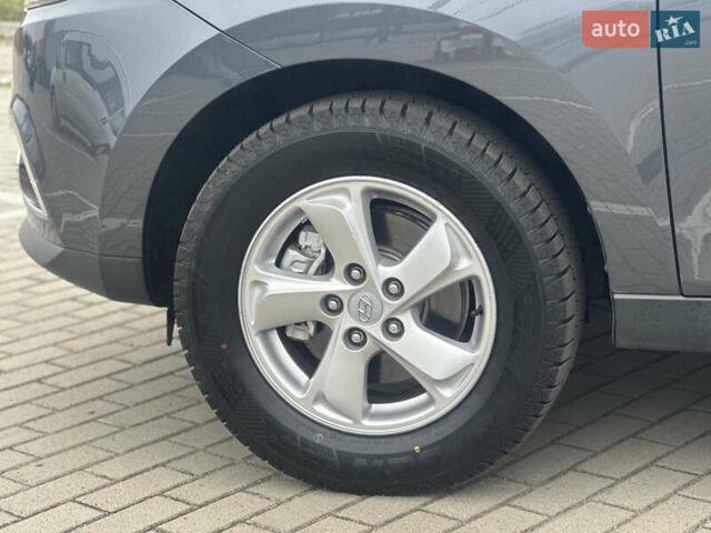 Серый Хендай их35, объемом двигателя 2 л и пробегом 170 тыс. км за 11700 $, фото 51 на Automoto.ua