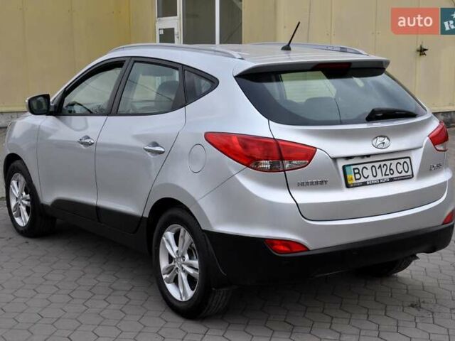 Серый Хендай их35, объемом двигателя 2 л и пробегом 267 тыс. км за 8999 $, фото 12 на Automoto.ua