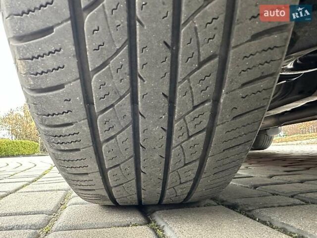 Серый Хендай их35, объемом двигателя 2 л и пробегом 107 тыс. км за 15900 $, фото 64 на Automoto.ua