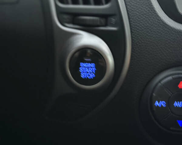 Сірий Хендай іх35, об'ємом двигуна 2 л та пробігом 262 тис. км за 13400 $, фото 17 на Automoto.ua