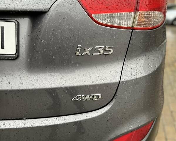 Сірий Хендай іх35, об'ємом двигуна 2.36 л та пробігом 220 тис. км за 11750 $, фото 37 на Automoto.ua