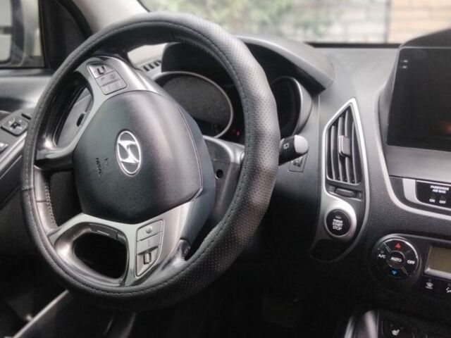 Хендай их35 2011 в Киеве на Automoto.ua Серый Хендай их35, объемом двигателя 2 л и пробегом 227 тыс. км за 12500 $, фото 4 на Automoto.ua