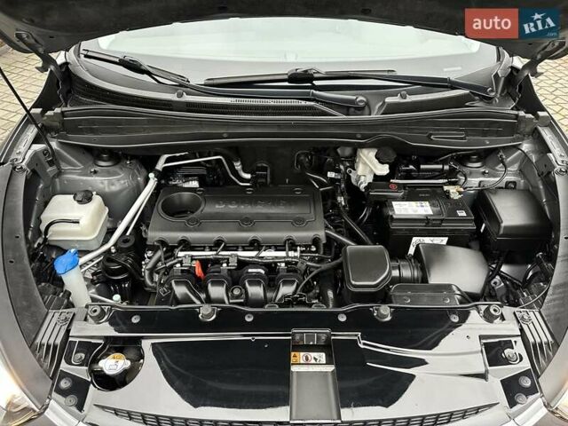 Серый Хендай их35, объемом двигателя 2 л и пробегом 107 тыс. км за 15900 $, фото 54 на Automoto.ua