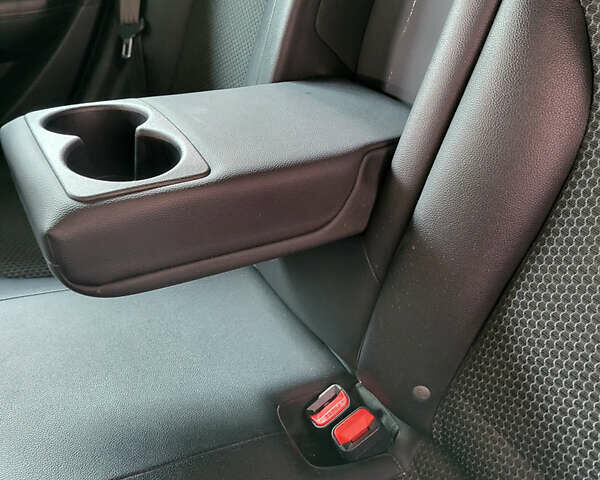 Серый Хендай их35, объемом двигателя 2 л и пробегом 264 тыс. км за 11700 $, фото 33 на Automoto.ua