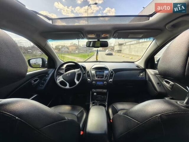 Серый Хендай их35, объемом двигателя 2 л и пробегом 187 тыс. км за 12900 $, фото 22 на Automoto.ua