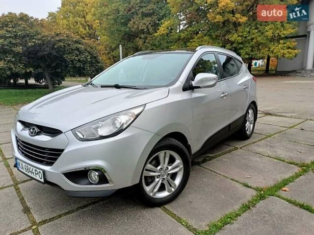 Серый Хендай их35, объемом двигателя 2 л и пробегом 230 тыс. км за 11500 $, фото 5 на Automoto.ua