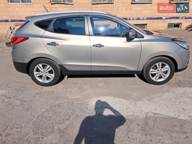 Хендай их35 2011 в Полтаве на Automoto.ua Серый Хендай их35, объемом двигателя 0 л и пробегом 189 тыс. км за 15000 $, фото 3 на Automoto.ua