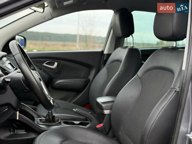 Сірий Хендай іх35, об'ємом двигуна 1.7 л та пробігом 235 тис. км за 11499 $, фото 16 на Automoto.ua