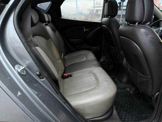 Сірий Хендай іх35, об'ємом двигуна 2 л та пробігом 186 тис. км за 11900 $, фото 20 на Automoto.ua