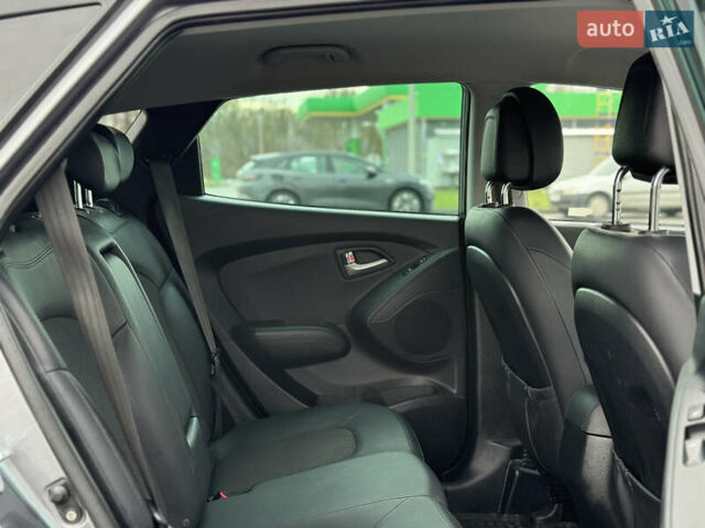 Сірий Хендай іх35, об'ємом двигуна 1.7 л та пробігом 235 тис. км за 11499 $, фото 25 на Automoto.ua