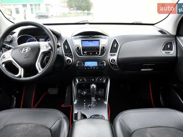 Серый Хендай их35, объемом двигателя 2 л и пробегом 267 тыс. км за 8999 $, фото 29 на Automoto.ua