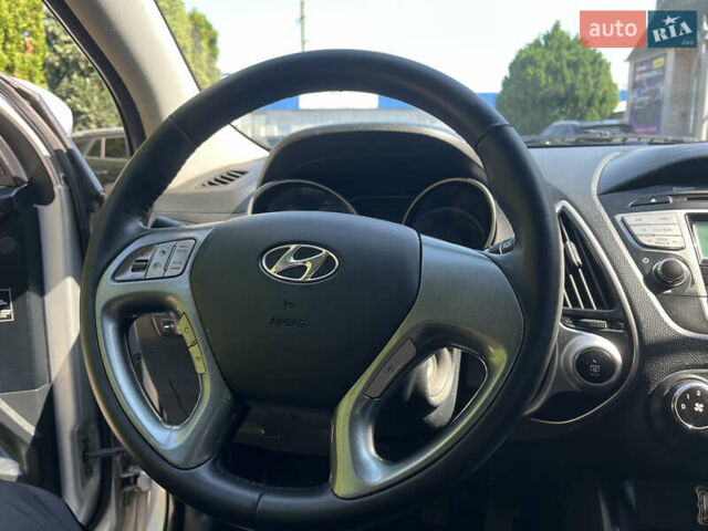 Сірий Хендай іх35, об'ємом двигуна 2 л та пробігом 307 тис. км за 11000 $, фото 12 на Automoto.ua