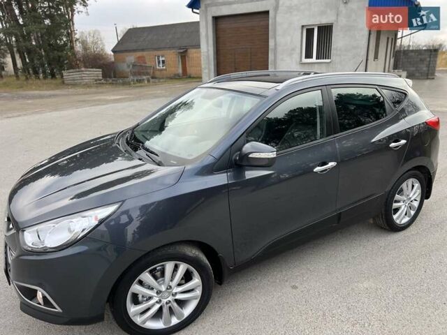 Серый Хендай их35, объемом двигателя 2 л и пробегом 200 тыс. км за 12900 $, фото 18 на Automoto.ua