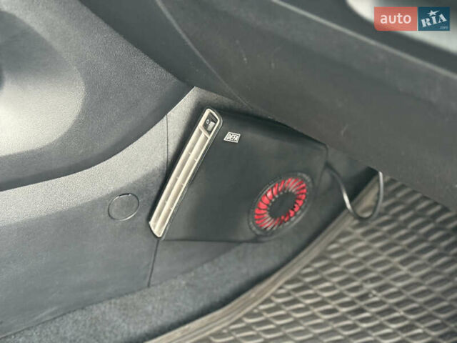 Сірий Хендай іх35, об'ємом двигуна 1.7 л та пробігом 235 тис. км за 11499 $, фото 28 на Automoto.ua