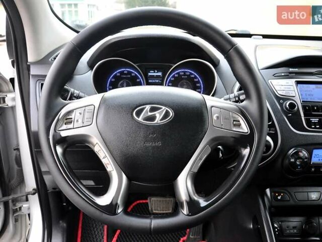 Серый Хендай их35, объемом двигателя 2 л и пробегом 267 тыс. км за 8999 $, фото 33 на Automoto.ua