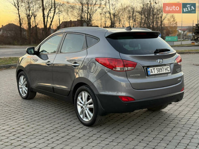 Сірий Хендай іх35, об'ємом двигуна 2 л та пробігом 262 тис. км за 13400 $, фото 7 на Automoto.ua