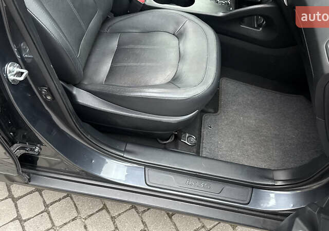 Серый Хендай их35, объемом двигателя 2 л и пробегом 245 тыс. км за 13500 $, фото 41 на Automoto.ua