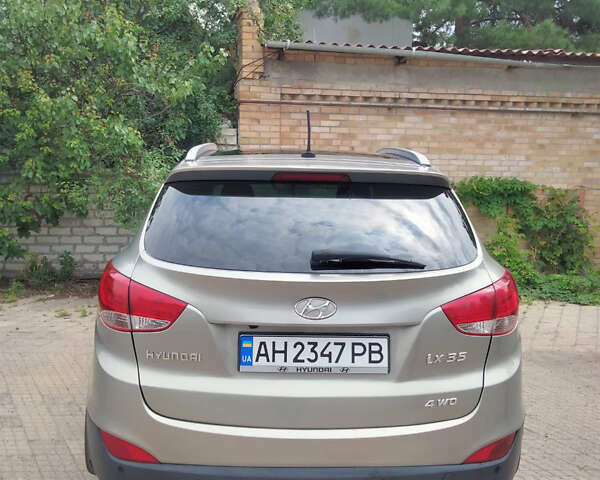 Хендай их35 2011 в Киеве на Automoto.ua Серый Хендай их35, объемом двигателя 2 л и пробегом 227 тыс. км за 12500 $, фото 1 на Automoto.ua