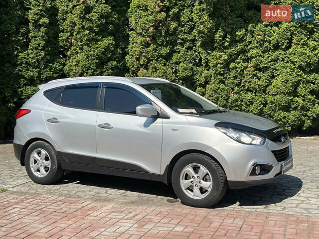 Сірий Хендай іх35, об'ємом двигуна 2 л та пробігом 307 тис. км за 11000 $, фото 1 на Automoto.ua