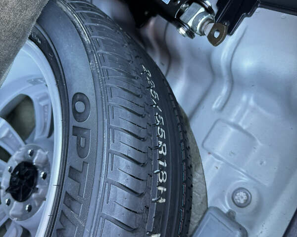 Серый Хендай их35, объемом двигателя 2 л и пробегом 229 тыс. км за 13500 $, фото 32 на Automoto.ua