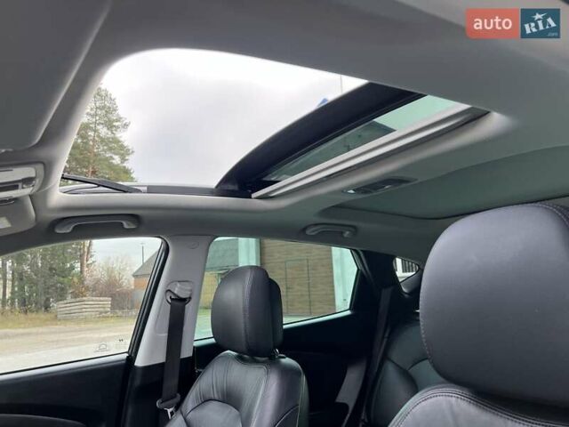 Серый Хендай их35, объемом двигателя 2 л и пробегом 200 тыс. км за 12900 $, фото 54 на Automoto.ua