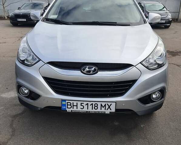 Хендай их35 2011 в Одессе на Automoto.ua Серый Хендай их35, объемом двигателя 2 л и пробегом 130 тыс. км за 12000 $, фото 19 на Automoto.ua