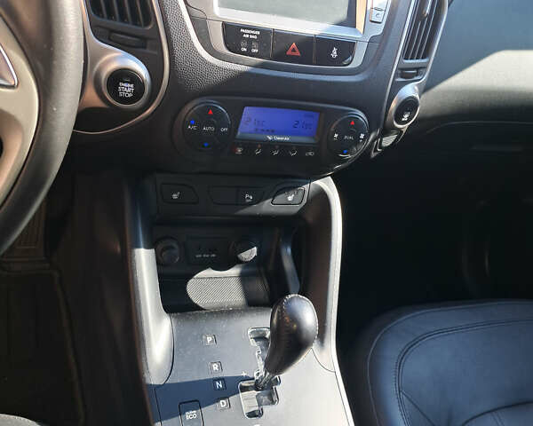 Хендай их35 2011 в Полтаве на Automoto.ua Серый Хендай их35, объемом двигателя 0 л и пробегом 189 тыс. км за 15000 $, фото 13 на Automoto.ua