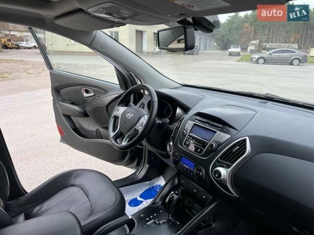 Серый Хендай их35, объемом двигателя 2 л и пробегом 200 тыс. км за 12900 $, фото 72 на Automoto.ua