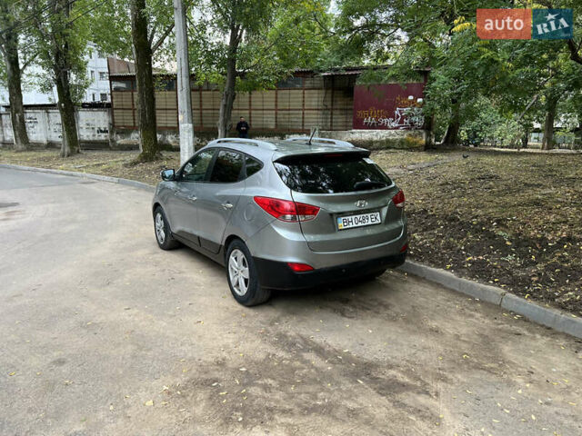 Сірий Хендай іх35, об'ємом двигуна 2 л та пробігом 156 тис. км за 11999 $, фото 6 на Automoto.ua