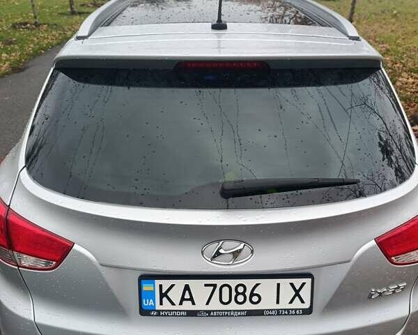 Сірий Хендай іх35, об'ємом двигуна 2 л та пробігом 240 тис. км за 11900 $, фото 11 на Automoto.ua