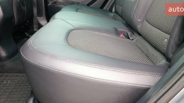 Серый Хендай их35, объемом двигателя 2 л и пробегом 198 тыс. км за 13200 $, фото 27 на Automoto.ua