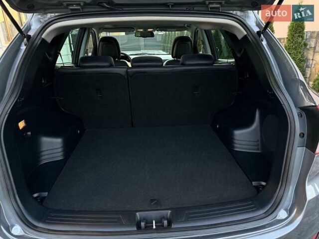 Серый Хендай их35, объемом двигателя 2 л и пробегом 175 тыс. км за 12300 $, фото 32 на Automoto.ua