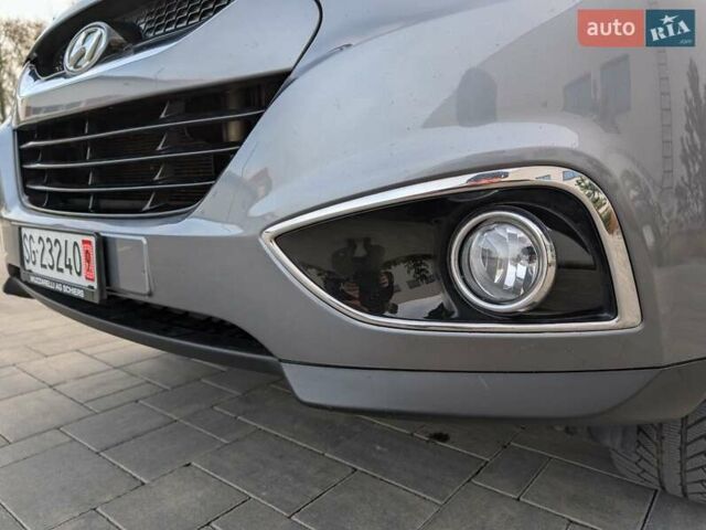 Сірий Хендай іх35, об'ємом двигуна 2 л та пробігом 222 тис. км за 13950 $, фото 26 на Automoto.ua